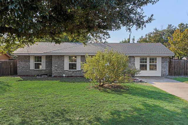 244 Richard Lane, Azle, TX 76020