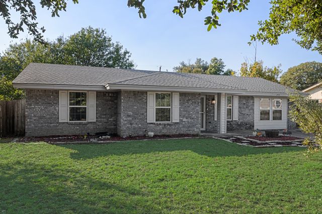 244 Richard Lane, Azle, TX 76020