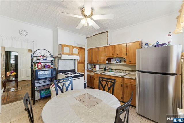158 Fulton Avenue, Jersey City, NJ 07305