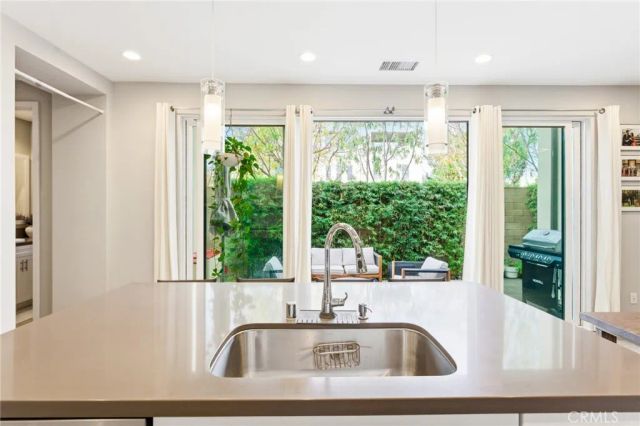 330 Magnet, Irvine, CA 92618