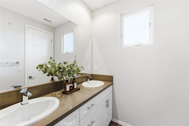 330 Magnet, Irvine, CA 92618