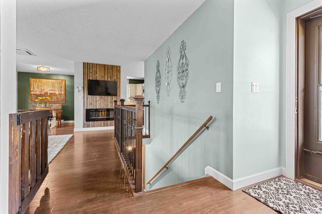2954 Heatherwood Circle S, Moorhead, MN 56560