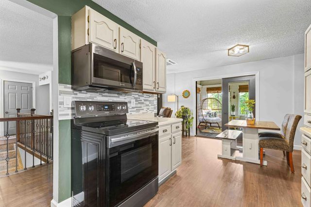 2954 Heatherwood Circle S, Moorhead, MN 56560
