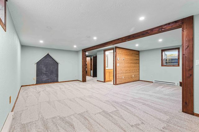 2954 Heatherwood Circle S, Moorhead, MN 56560