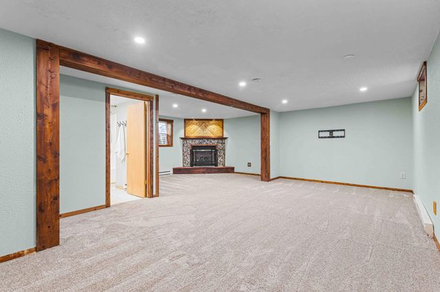 2954 Heatherwood Circle S, Moorhead, MN 56560