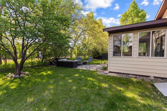 2954 Heatherwood Circle S, Moorhead, MN 56560