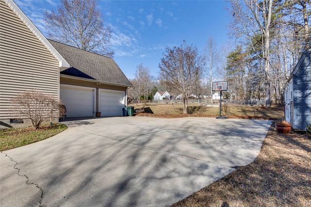 124 Hillside Circle, Easley, SC 29640