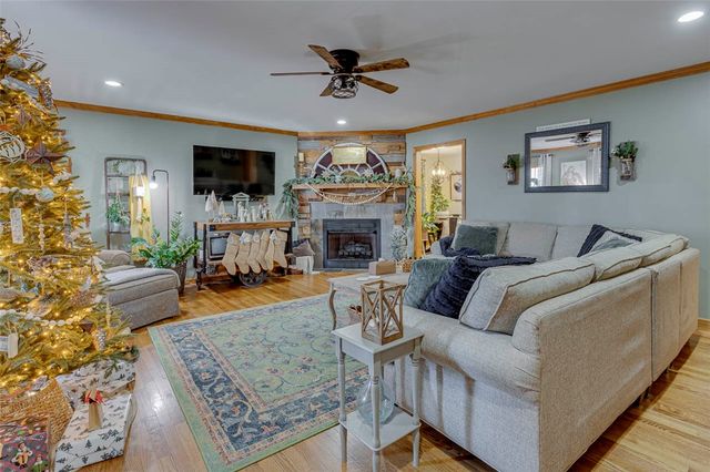 124 Hillside Circle, Easley, SC 29640