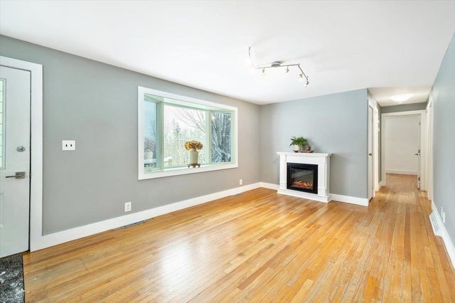 11 Sunny View Drive, Jericho, VT 05465