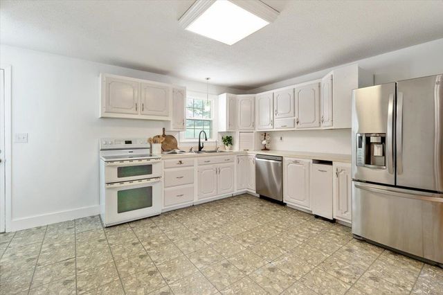 11 Sunny View Drive, Jericho, VT 05465