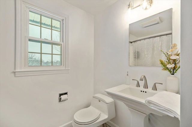 11 Sunny View Drive, Jericho, VT 05465