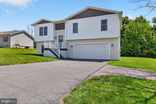 3 WALLEYE DRIVE, Shippensburg, PA 17257