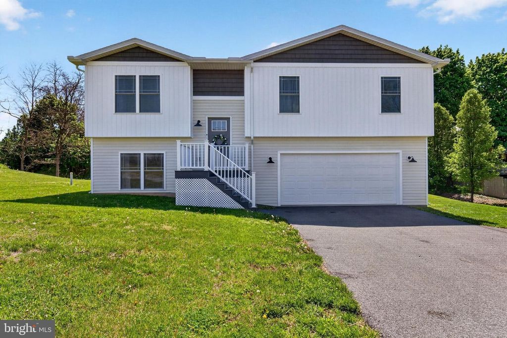 3 WALLEYE DRIVE, Shippensburg, PA 17257