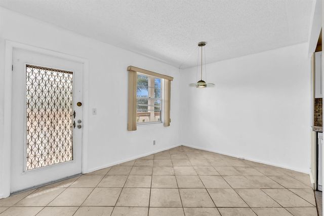 3076 Cornwall D, Boca Raton, FL 33434