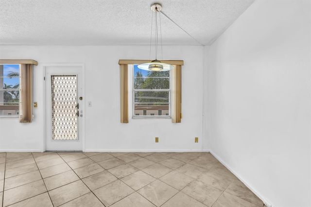 3076 Cornwall D, Boca Raton, FL 33434
