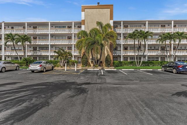 3076 Cornwall D, Boca Raton, FL 33434