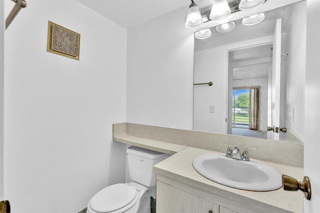 3076 Cornwall D, Boca Raton, FL 33434