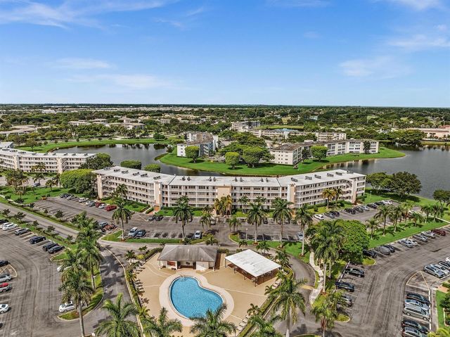 3076 Cornwall D, Boca Raton, FL 33434