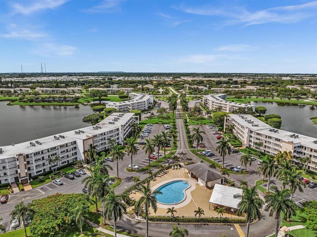 3076 Cornwall D, Boca Raton, FL 33434