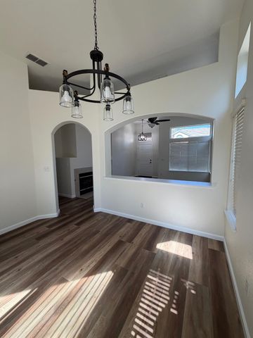 106 Gilded Rock Cir, Folsom, CA 95630