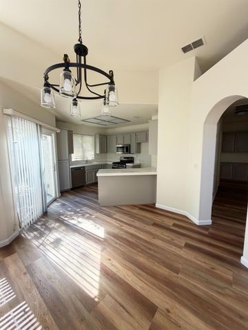 106 Gilded Rock Cir, Folsom, CA 95630