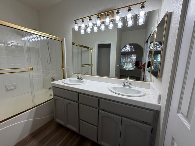 106 Gilded Rock Cir, Folsom, CA 95630