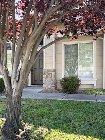 106 Gilded Rock Cir, Folsom, CA 95630