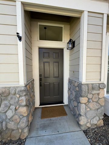 106 Gilded Rock Cir, Folsom, CA 95630