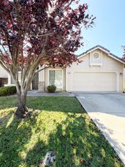 106 Gilded Rock Cir, Folsom, CA 95630