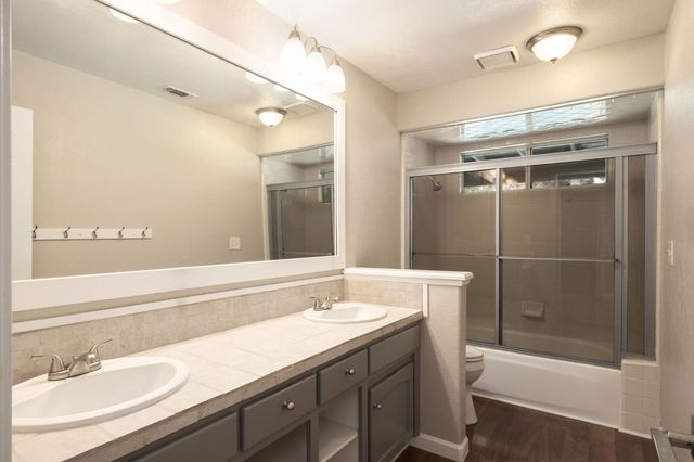 1678 E Trenton Avenue, Fresno, CA 93720