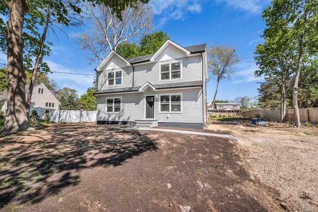 20 Lehigh Avenue, Centereach, NY 11720
