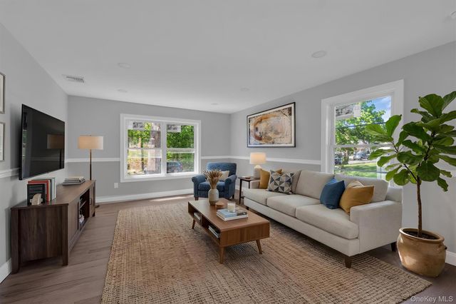 20 Lehigh Avenue, Centereach, NY 11720