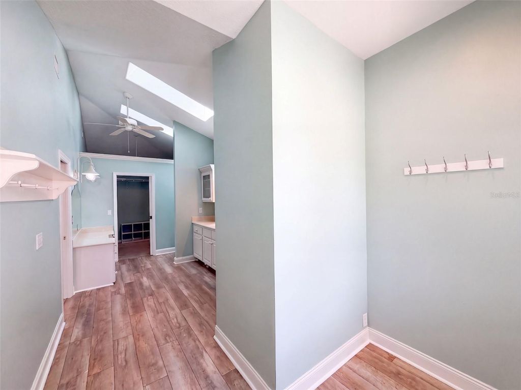 Image 13 of property listing at 4335 SE 8TH STREET, Ocala, FL 34471