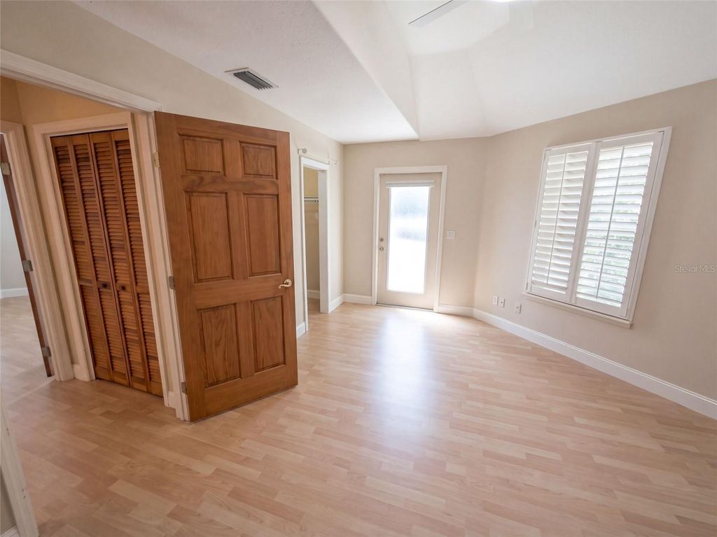 Image 23 of property listing at 4335 SE 8TH STREET, Ocala, FL 34471