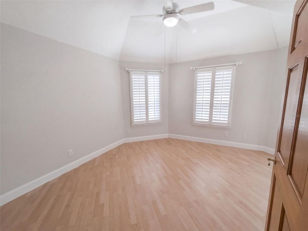 Image 25 of property listing at 4335 SE 8TH STREET, Ocala, FL 34471