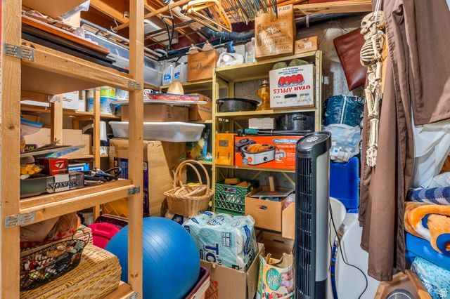 8752 S ALTA COVE DR, Sandy, UT 84093