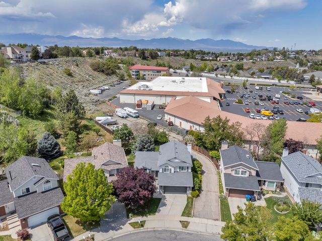 8752 S ALTA COVE DR, Sandy, UT 84093