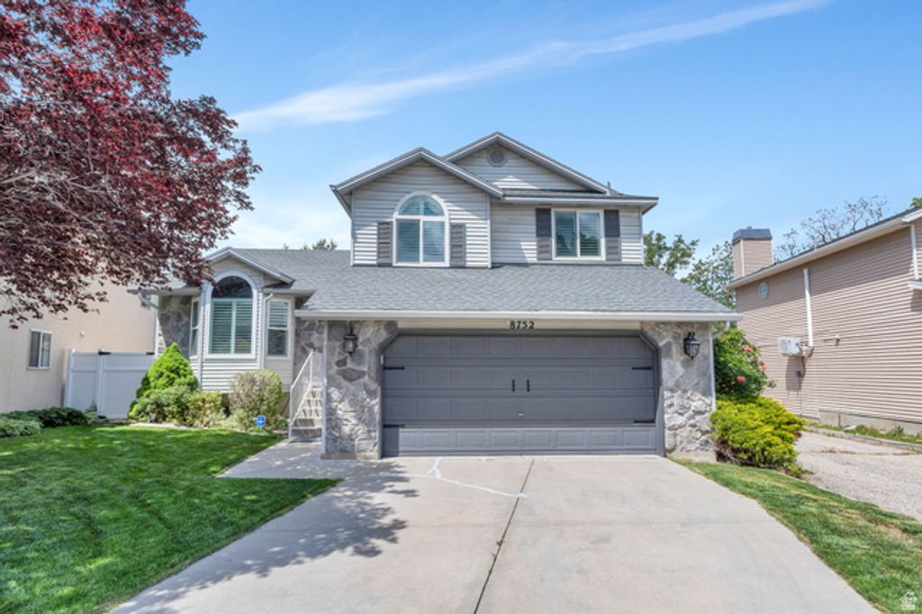 8752 S ALTA COVE DR, Sandy, UT 84093
