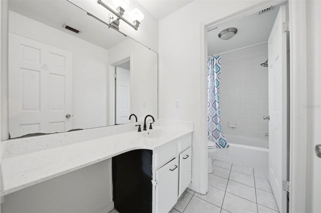 1026 VILLA LANE 14, Apopka, FL 32712