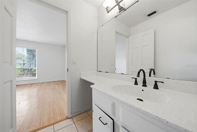 1026 VILLA LANE 14, Apopka, FL 32712