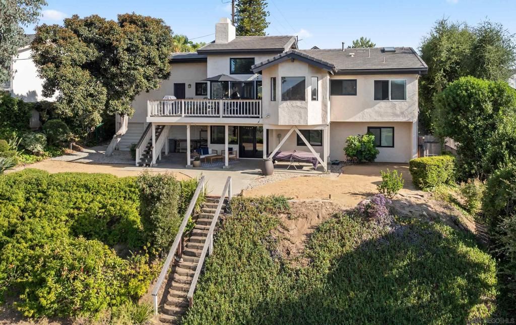 17924 Saint Andrews Dr, Poway, CA 92064