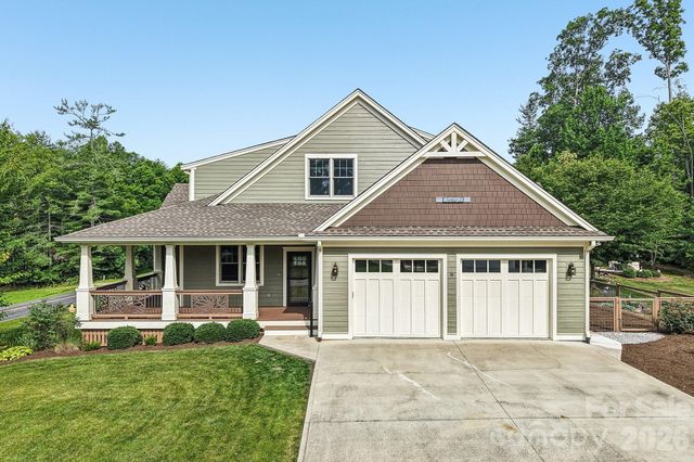 17 Hamilton Woods Lane, Etowah, NC 28729