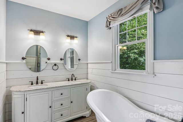 17 Hamilton Woods Lane, Etowah, NC 28729