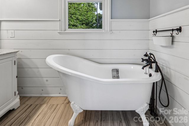 17 Hamilton Woods Lane, Etowah, NC 28729