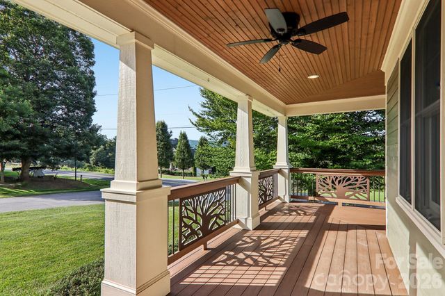 17 Hamilton Woods Lane, Etowah, NC 28729