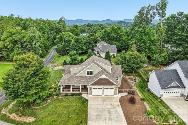 17 Hamilton Woods Lane, Etowah, NC 28729