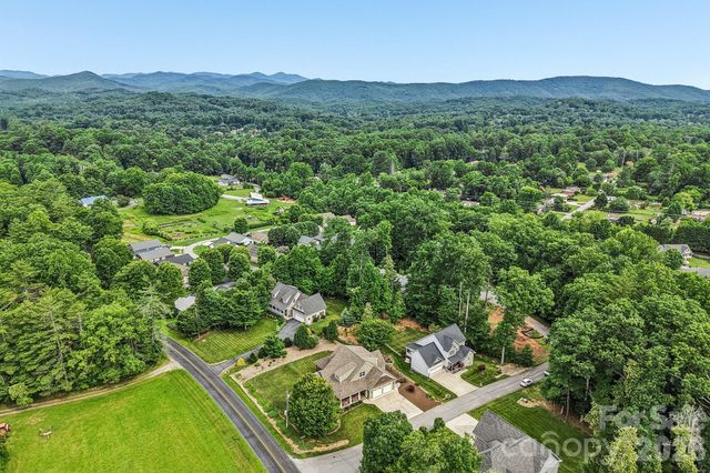 17 Hamilton Woods Lane, Etowah, NC 28729