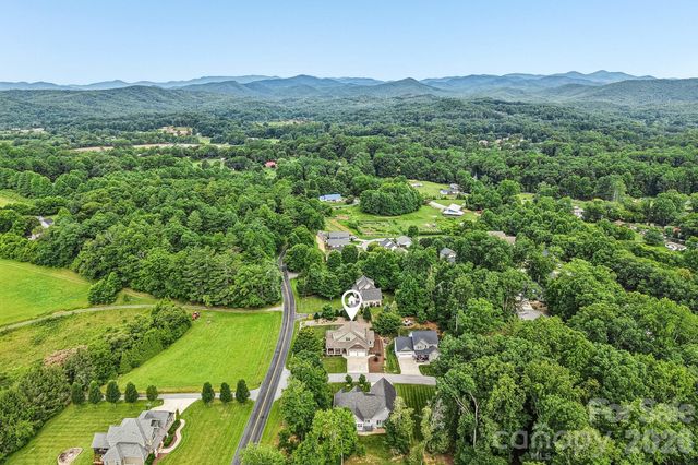 17 Hamilton Woods Lane, Etowah, NC 28729