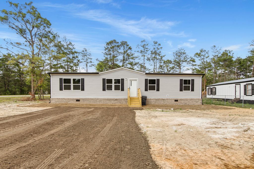23 Hyacinth Avenue, Defuniak Springs, FL 32433