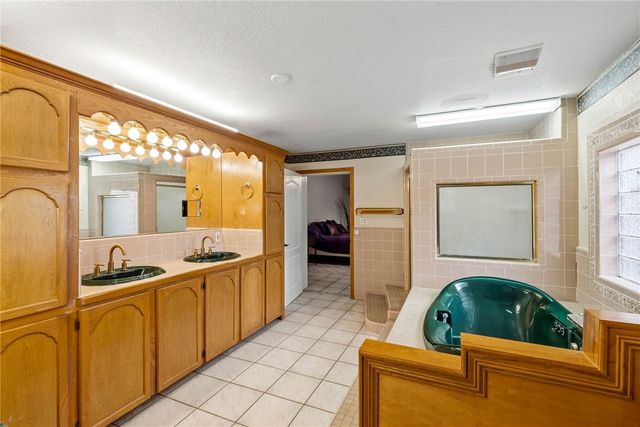 230 CR 3071, Orange Grove, TX 78372